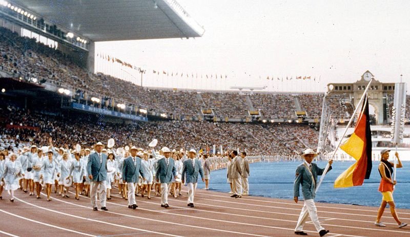 Desfile del equipo olímpico alemán reunificado en los Juegos de Barcelona 92.