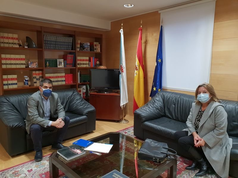 Gabriel Alén y Teresa Barge en la reunión celebrada ayer en Ourense.