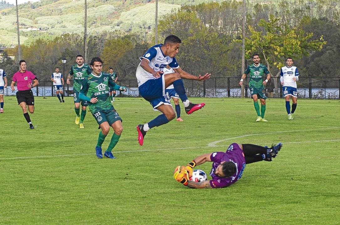 Cenlle 25/10/20
Fútbol en Barbantes
Arenteiro vs Ourense CF

Fotos Martiño Pinal