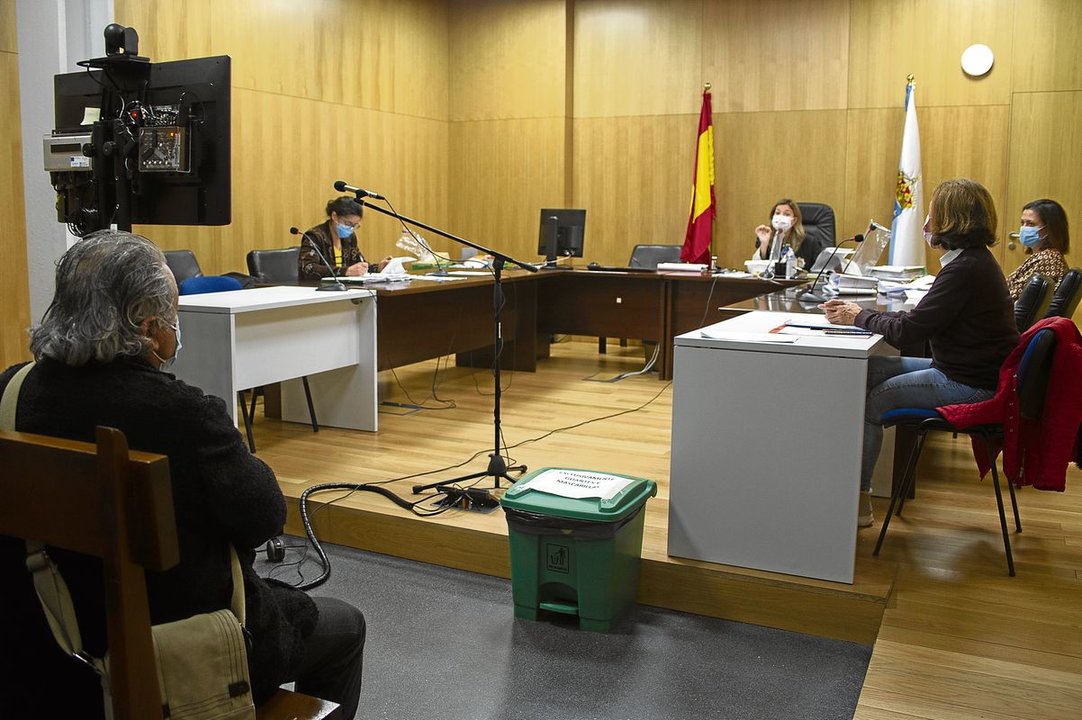 Ourense 27/10/20
Juicio en el penal 2 ,acusado falso dentista

Fotos Martiño Pinal