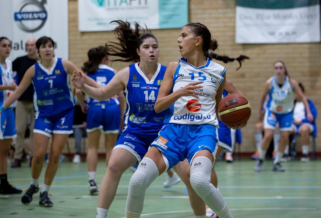 Ourense. 07/11/2020. Partido de Basket entre el Carmelitas y Marín.
Foto: Xesús Fariñas