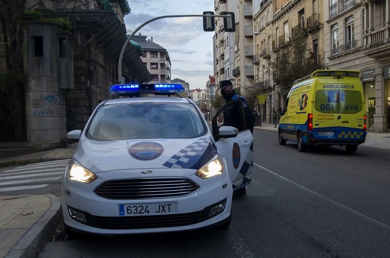 Ourense 18/11/20
Policía local patrullando calles de Ourense

Fotos Martiño Pinal