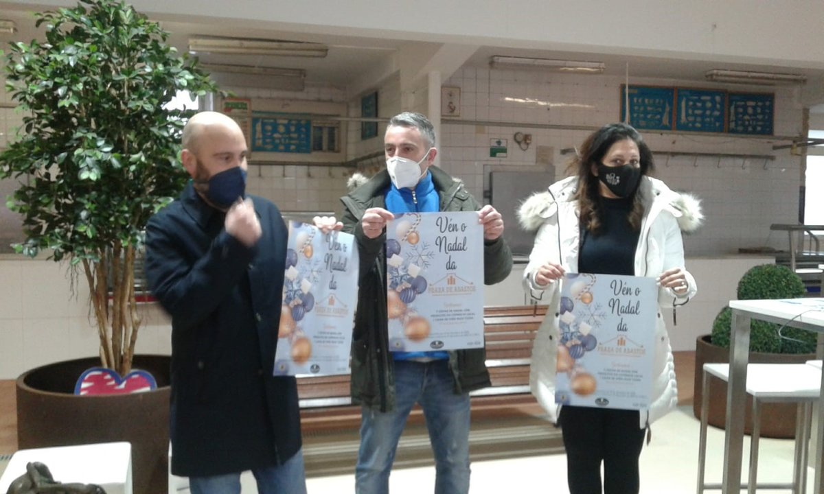 Julián Garriga, Eligio González y Silvia Baranda presentaron ayer la campaña de la Plaza de Abastos.
