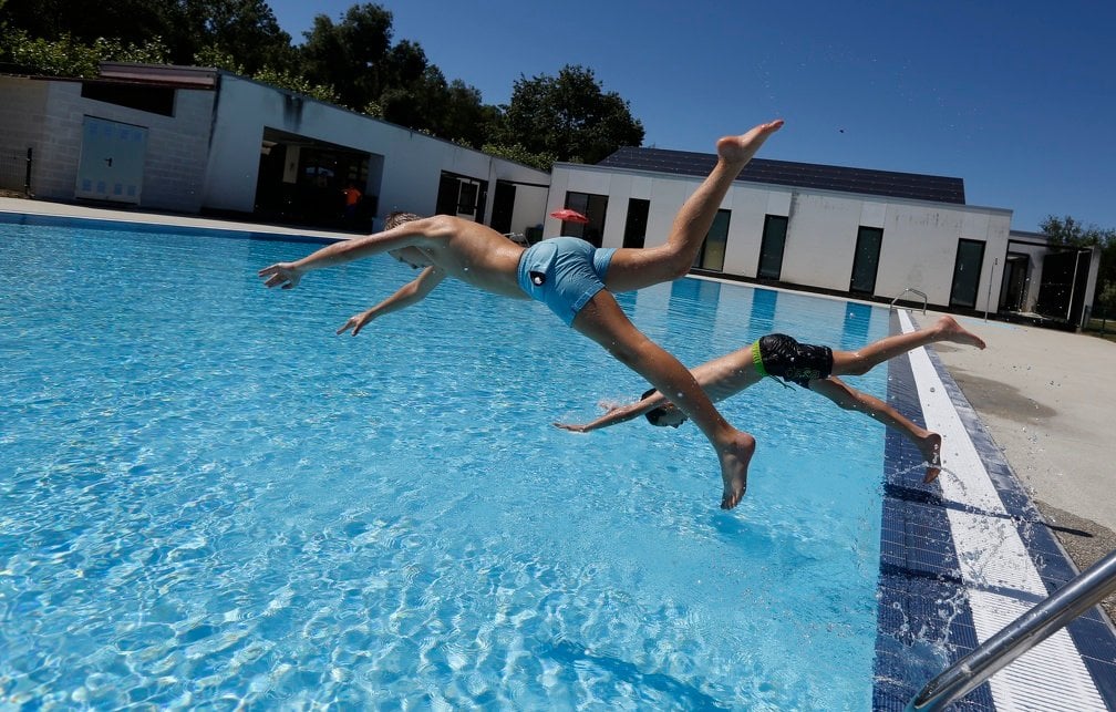 Maceda. 19/06/2020. Apertura de las piscinas municipales de Maceda con las medidas de seguridad por el Covid-19.
Foto: Xesús Fariñas