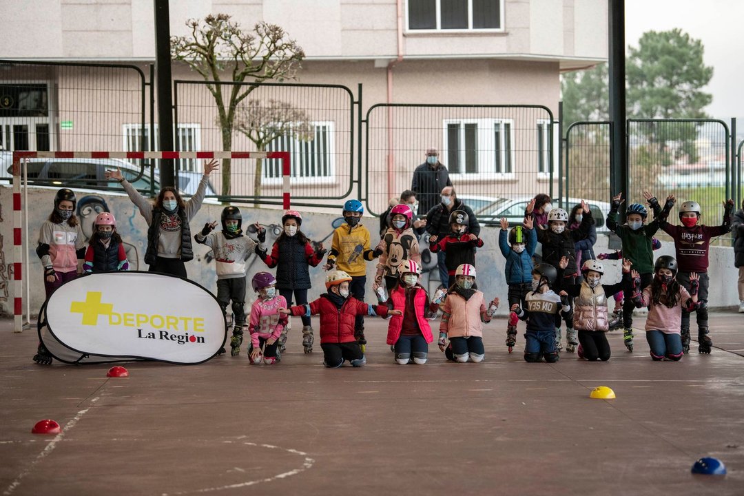 BARBADÁS (CEIP FILOMENA DATO). 28/12/2020. OURENSE. Actividade +Deporte, patinaje para nenos e nenas. FOTO: ÓSCAR PINAL
