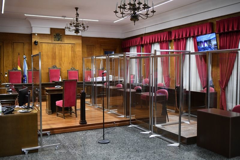 Ourense. 08/01/2021. Sala de vistas de la audiencia provincial preparada para el macro juicio de la operación Zamburiña.
Foto: Xesús Fariñas