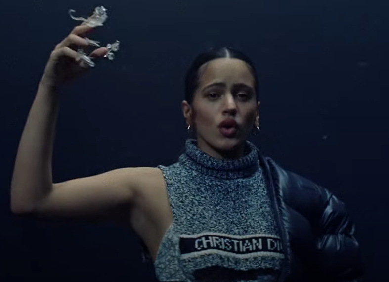 Rosalía en un de los momentos del videoclip.