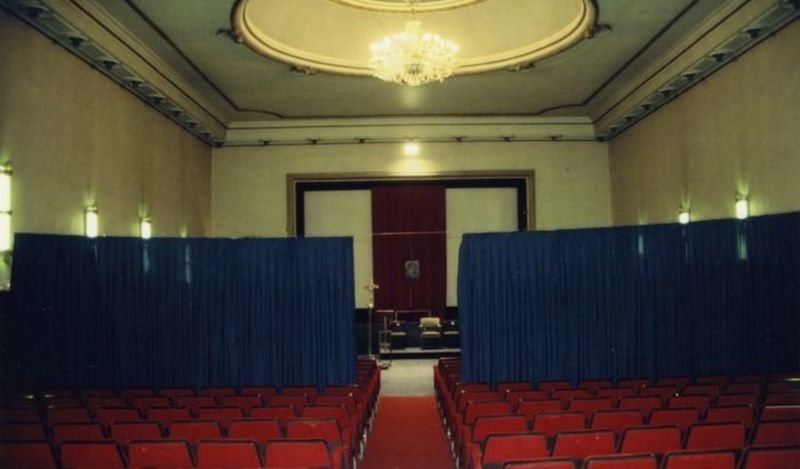 El Cine Mary, tras su cierre al público en 1991.