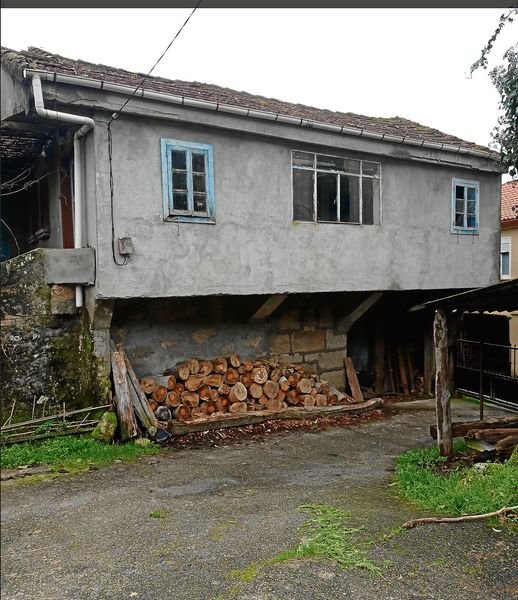 La casa adquirida por los vecinos de la comunidad de montes de Lantemil.