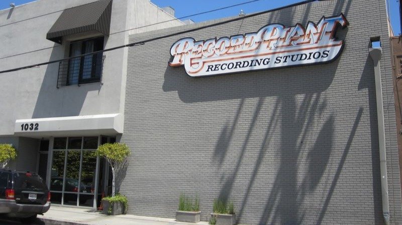 Fachada del legendario estudio de grabación situado en Hollywood, el Record Plant Studios.