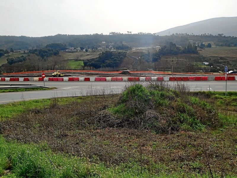 Obras de la carretera que conectará la N-536 con la N-120, en O Barco de Valdeorras.