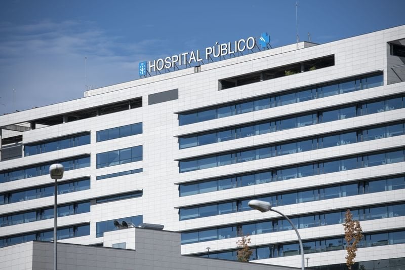 OURENSE (COMPLEXO HOSPITALARIO DE OURENSE). 20/08/2020. OURENSE. Fachada exterior del Hospital de Ourense. FOTO: ÓSCAR PINAL
