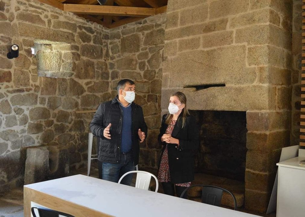 Cenro de Interpretación do Viño, en Monterrei.  José Luis Suárez y Lara Da Silva