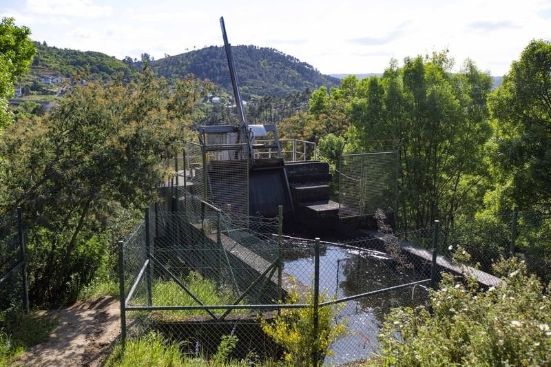 Pelouriño (O Pereiro de Aguiar). 11/04/2021. Minicentral eléctrica de Tibiás no río Lonia, no Pereiro de Aguiar.
Foto: Xesús Fariñas
