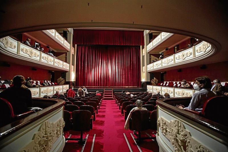 Ourense. 11/04/2021. Teatro en el Principal con la obra "Trigo sucio".
Foto: Xesús Fariñas