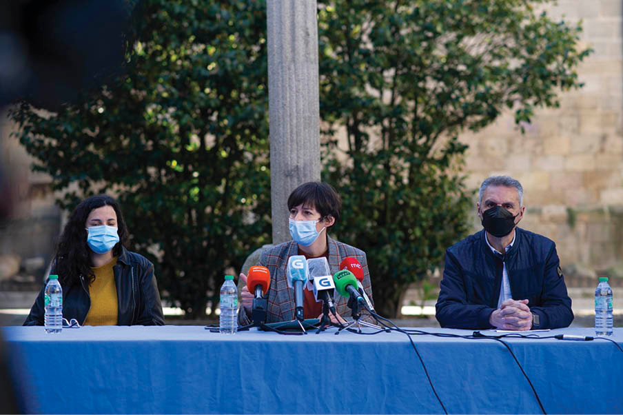 Noa Presas, Ana Pontón e Luís Seara, na comparecencia ante os medios de comunicación.