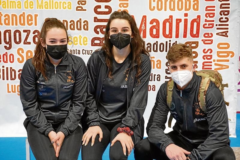 Uxía Romero, Carla Cid y Javier Cancelas, los integrantes del Pabellón en el Campeonato de España.