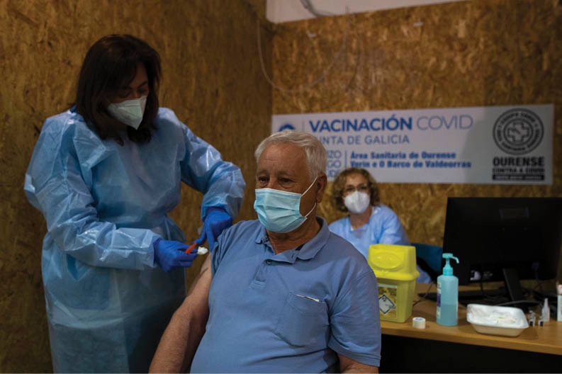 La semana pasada terminó la vacunación de personas entre 75 y 79 años.