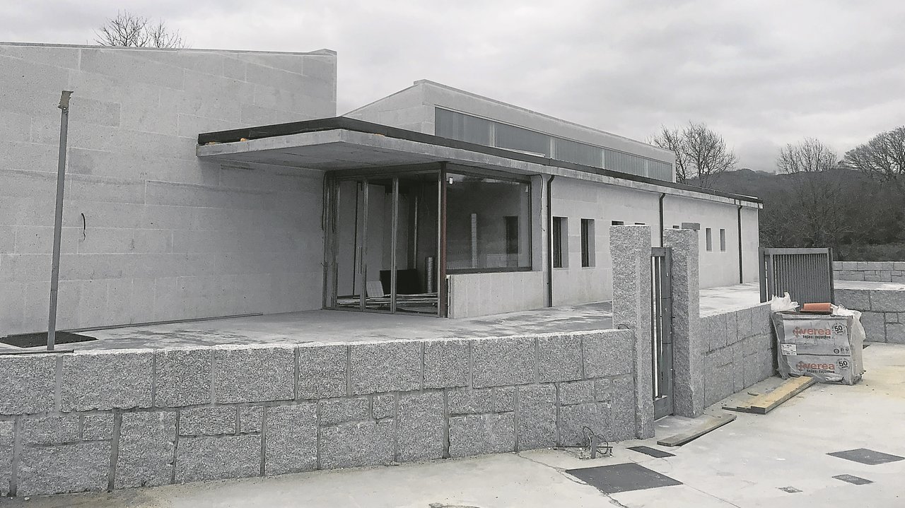Las instalaciones de la Galiña Azul de Paderne empezaron a construirse en 2019. (P.P.)