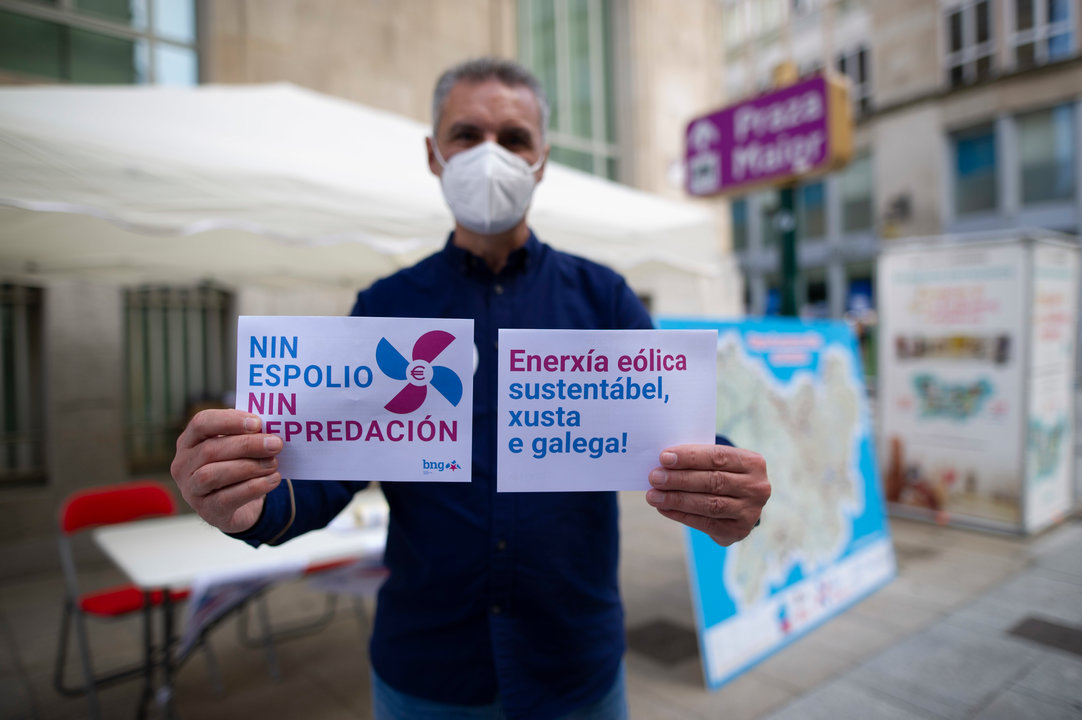 Ourense 18/5/21
Carba en el paseo del BNG contra el expolio de la energía eólica
Fotos Martiño Pinal