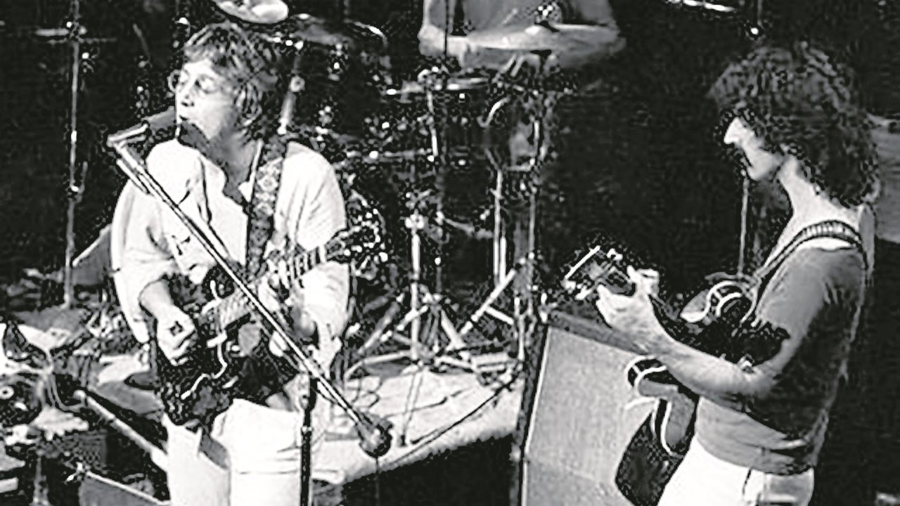 John Lennon junto a Frank Zappa en el Fillmore de Nueva York, en junio de 1971.