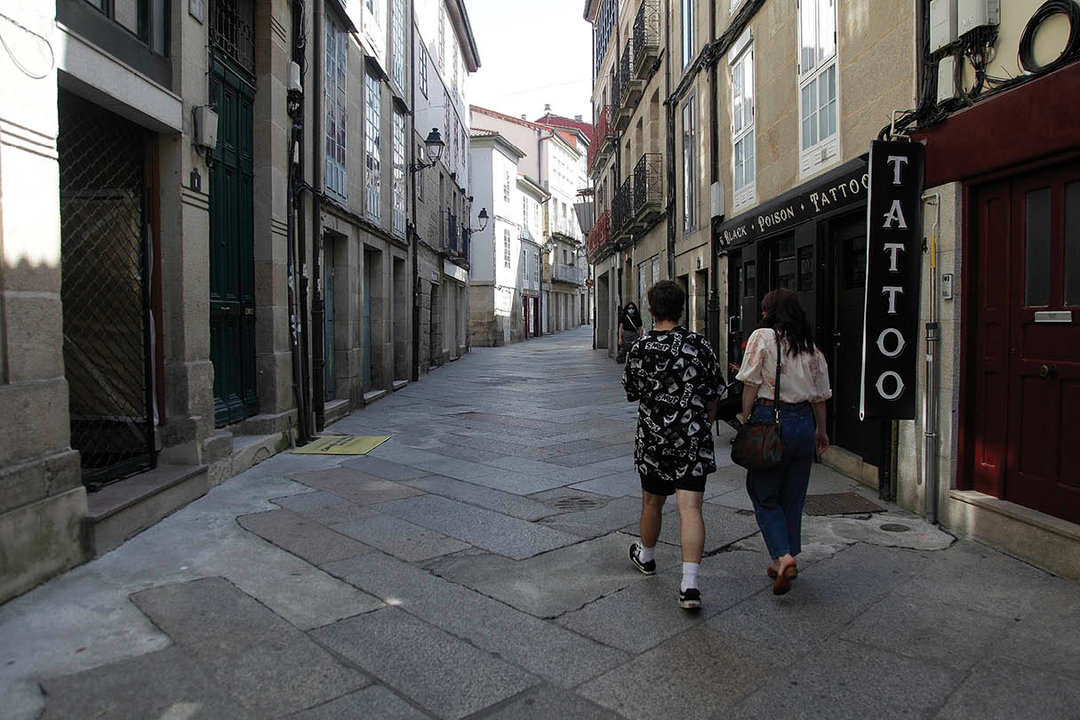 La rúa Cervantes, una de las que más viviendas turísticas tiene (MIGUEL ÁNGEL).