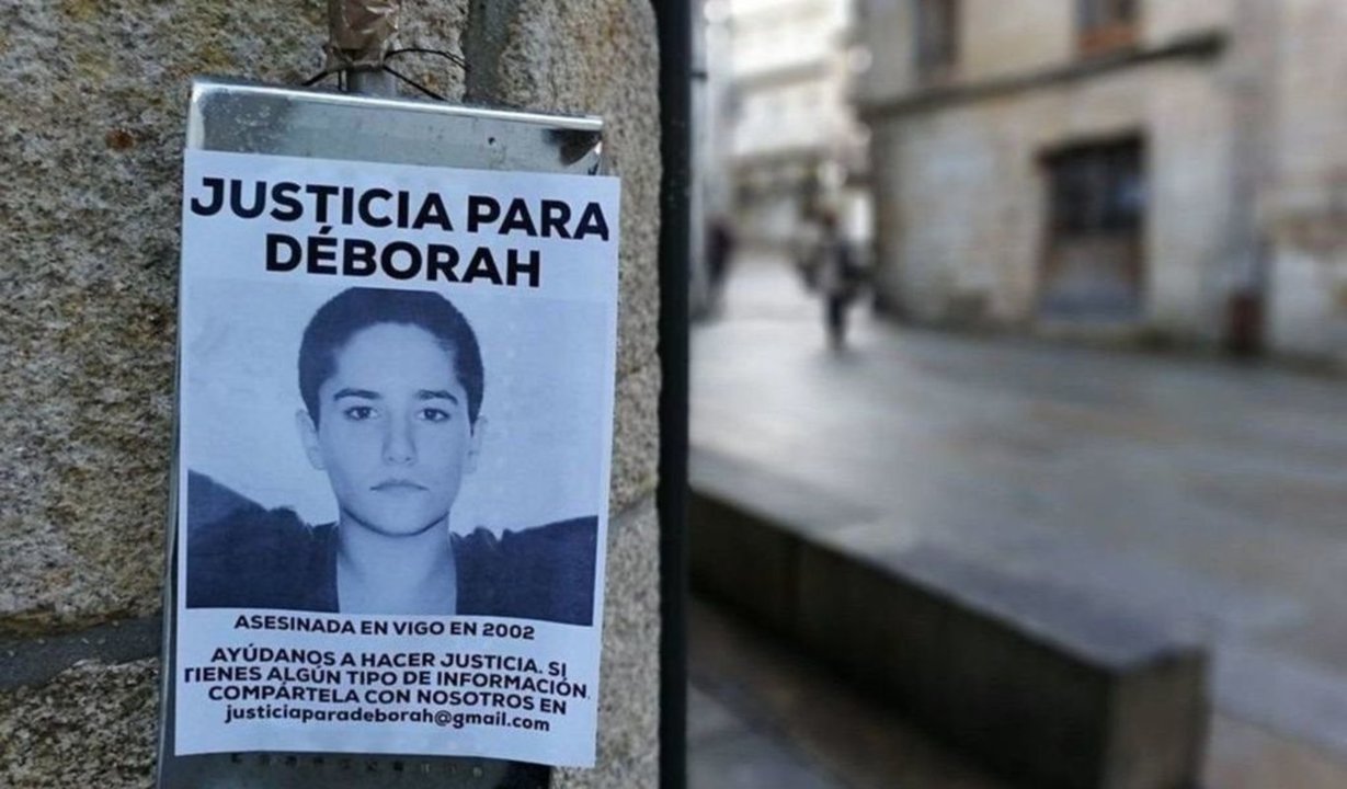 Un cartel que pide justicia para Déborah Fernández.