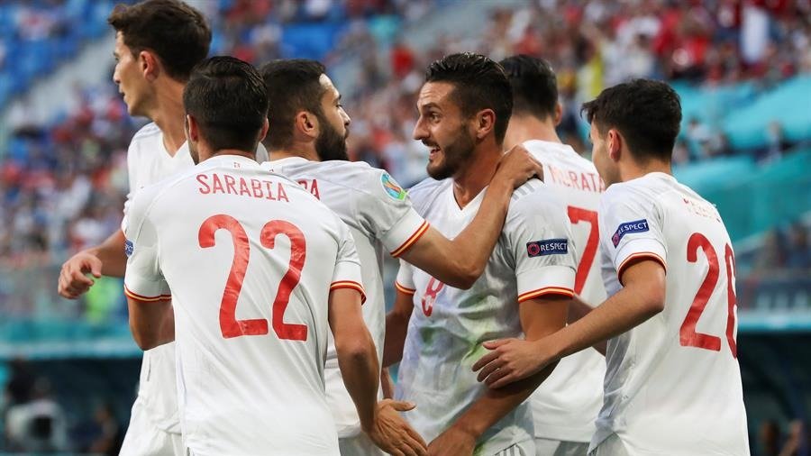 Los jugadores de España celebran el gol ante Suiza (EFE).