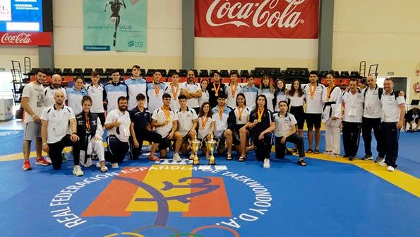 La selección gallega de taekwondo en la categoría sub-21.