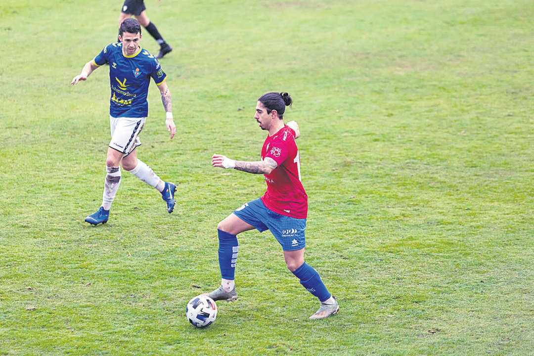 El defensa izquierdo Joseca, en un partido con el Villarrobledo.