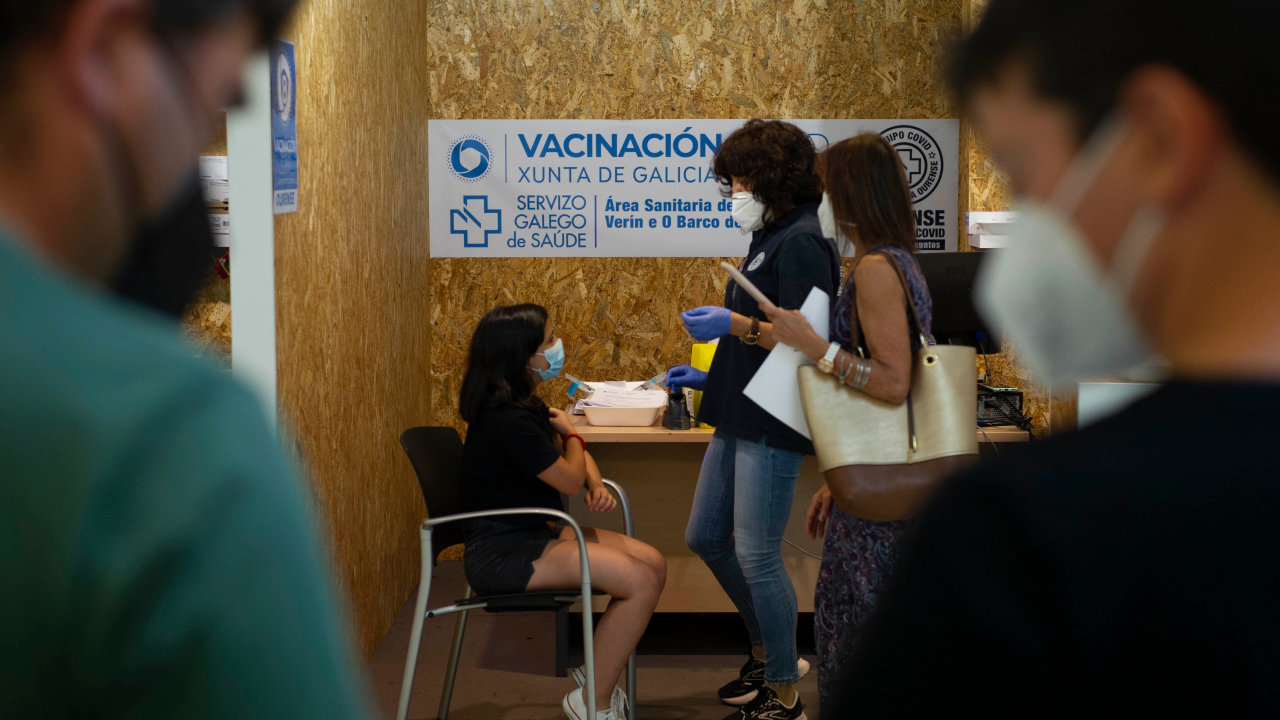 Ourense 23/8/21
Vacunación masiva a menores en expourense

Fotos Martiño Pinal