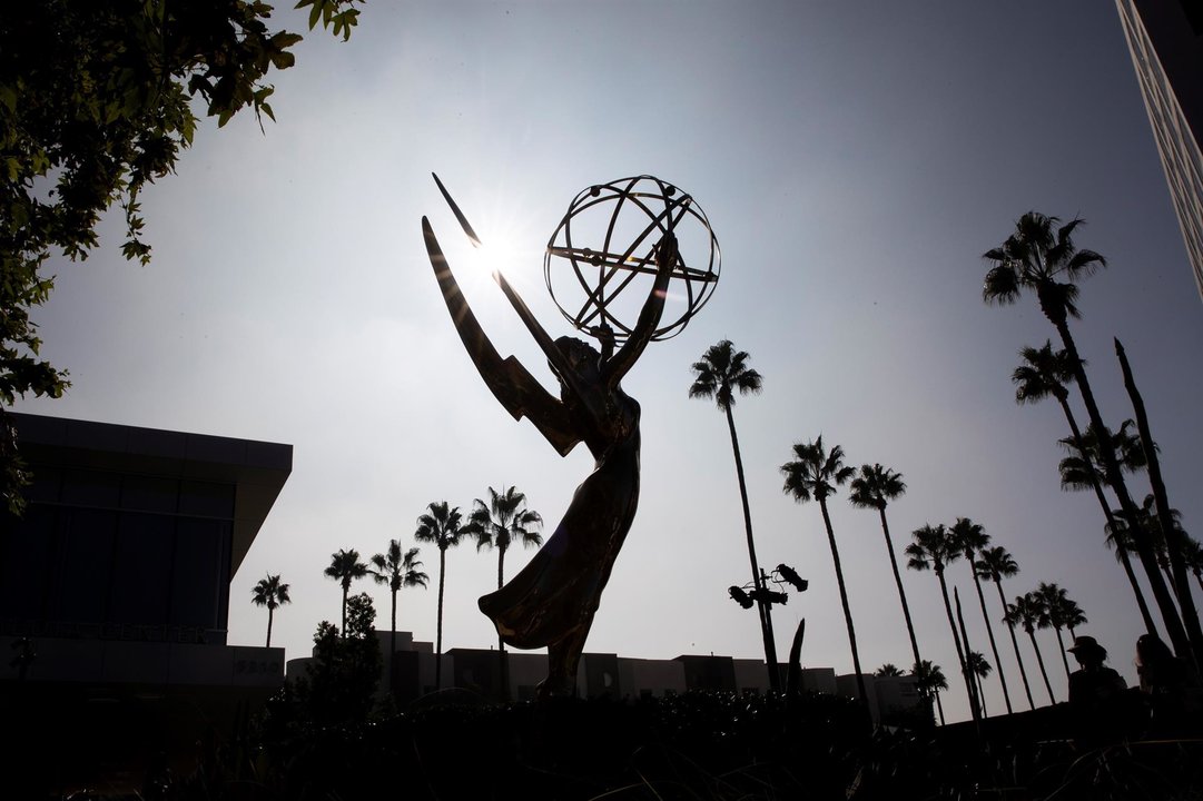 Los Emmy se rinden a Netflix en una descafeinada gala