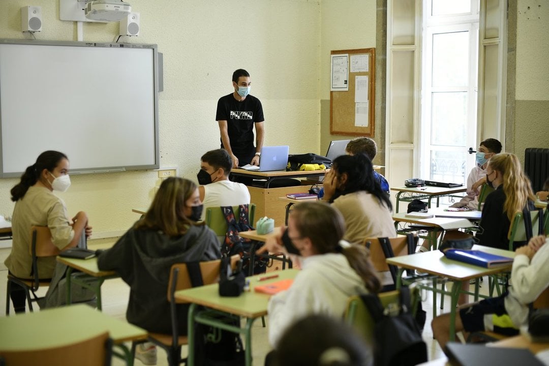 Ourense. 17/09/2021. Reportaxe do Xornal Escolar do 1º día de clases no IES Otero Pedrayo.
Foto: Xesús Fariñas