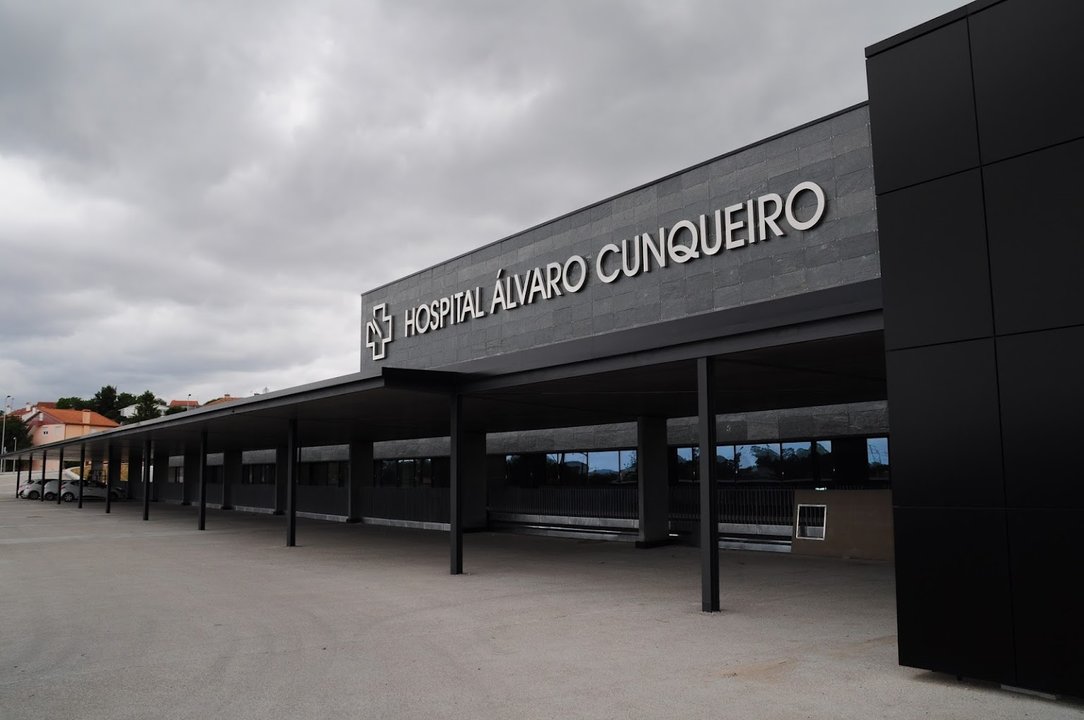 Acceso del hospital Álvaro Cunqueiro de Vigo. LR