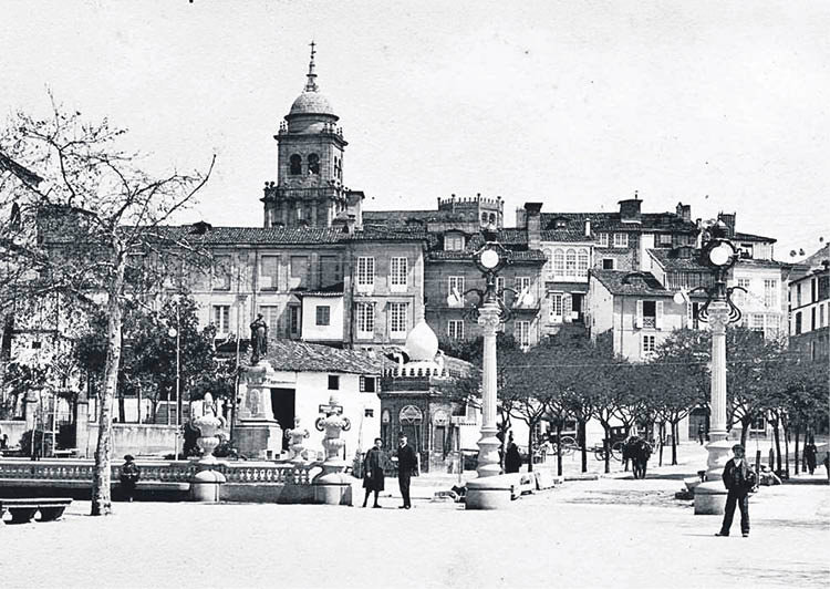 Praza do Bispo Cesáreo, onde estaba o Café Unión e onde foi instalada a Central telefónica de Ourense.