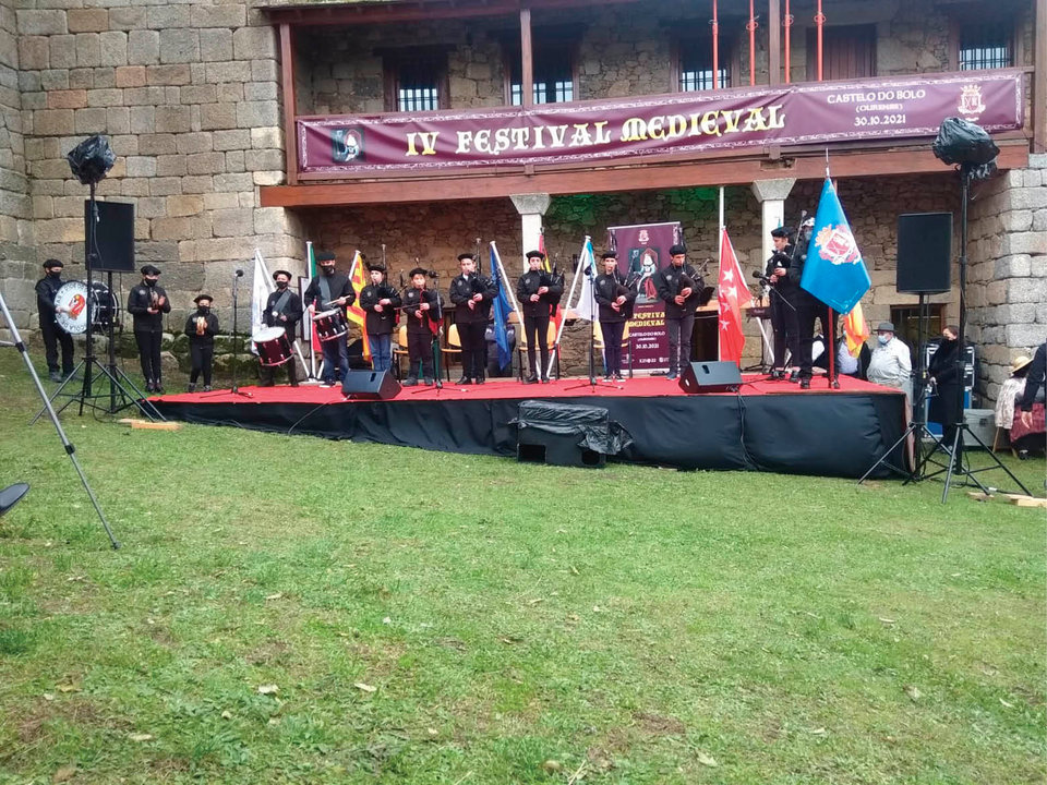 Gaiteiros en el Festival Medieval.