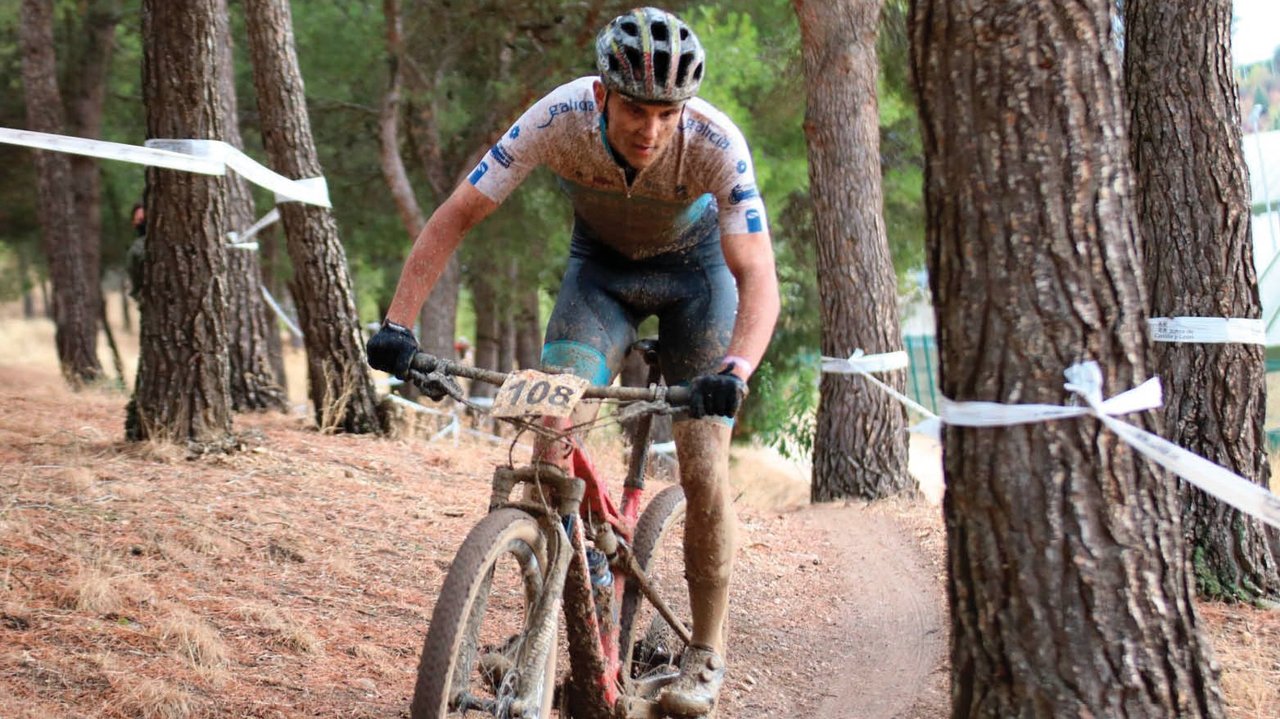El ciclista alaricano Iván Feijóo, en el pasado Campeonato de España de mountain bike.