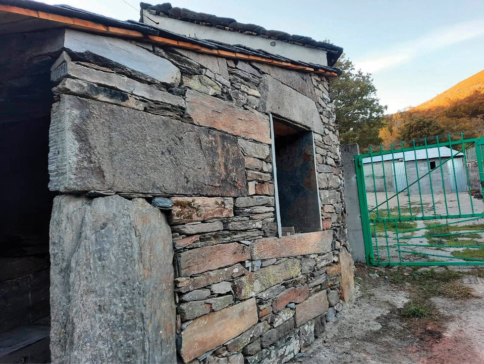 Nuevo horno comunal restaurado en Pradoalbar.