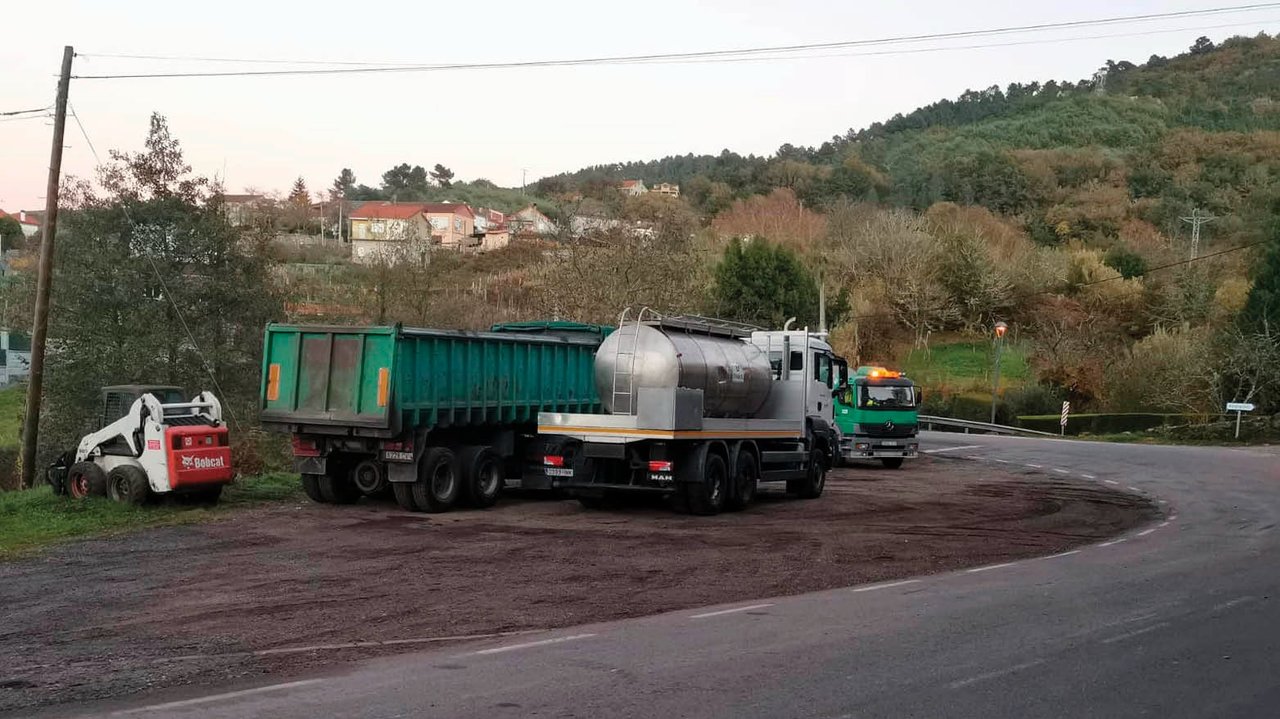 Inicio das obras de asfaltado da N-120 en Vilariño.