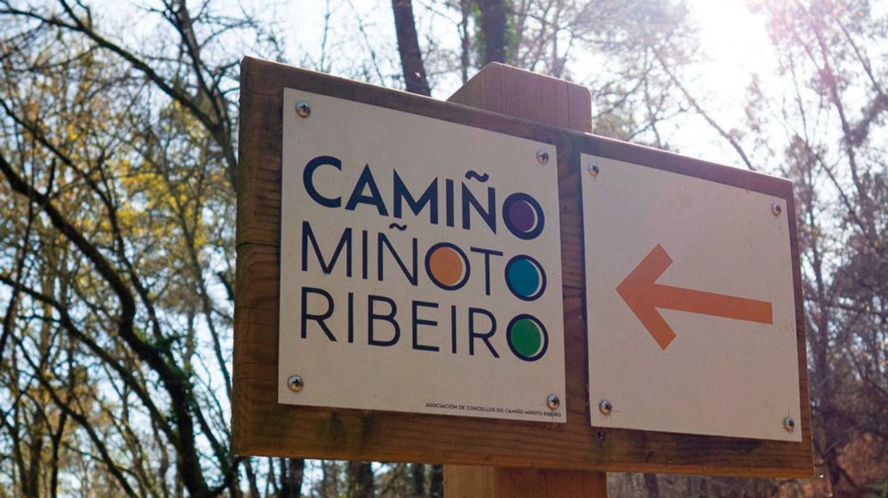 El Camiño Miñoto Ribeiro dispone de una señalización diferenciada.