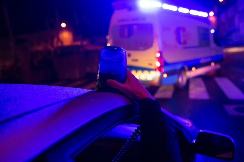 OURENSE (BARRIO COVADONGA). 05/01/2022. OURENSE. Reportaxe cunha patrulla de funcionarios da Policía Nacional en turno de noite que velan pola seguridade na cidade de Ourense. FOTO: ÓSCAR PINAL