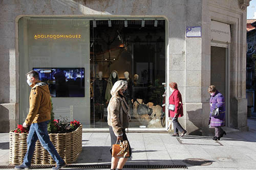 Imagen de la tienda de Adolfo Domínguez en la calle del Paseo. Miguel Ángel