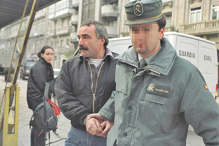 Alfredo Sánchez Chacón, llegando a la Audiencia de Ourense en 2001. Rosa Veiga