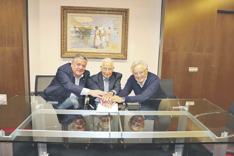Julio Ancochea, Miguel Carrero y Martelo Villar.