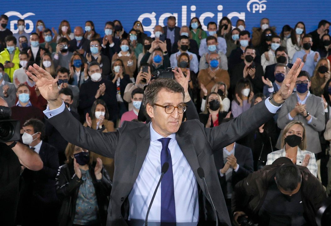 Feijóo, tras anunciar su candidatura al PP nacional.
