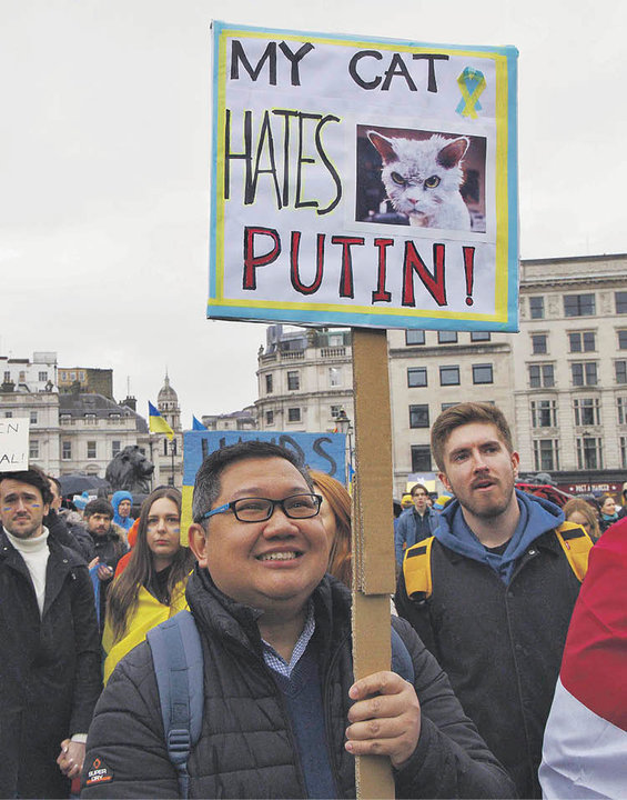 Protesta ayer contra Putin y la invasión de Ucrania en Londres.