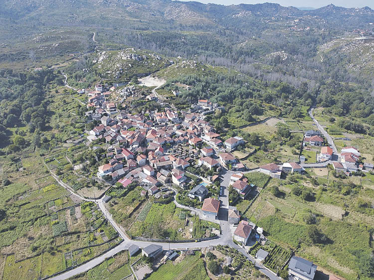 La aldea modelo de Muimenta, en Carballeda de Avia.