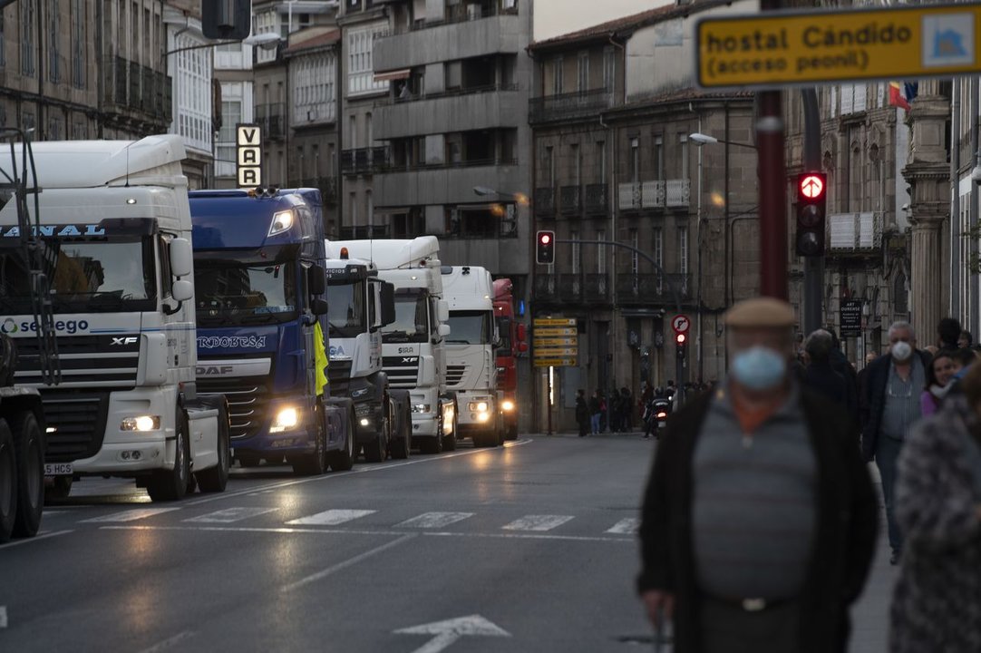 Protesta transportistas en Ourense.