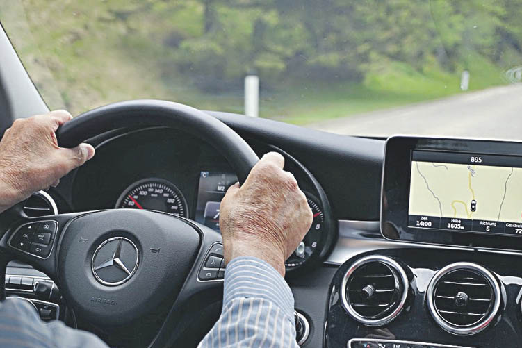 La seguridad de los mayores al volante no es solo cuestión de edad.