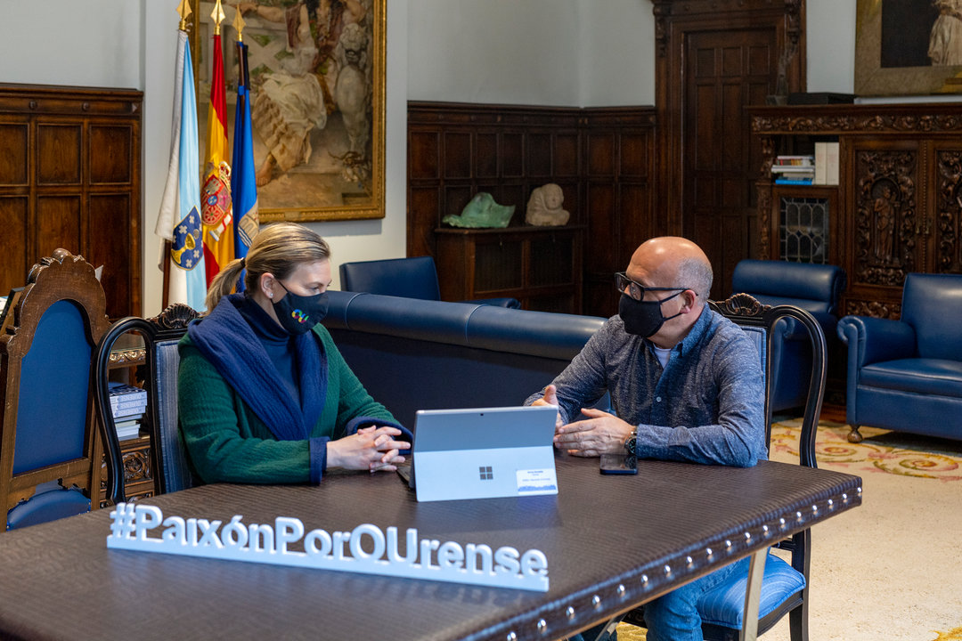 Reunión Manuel Baltar (Presidente da Deputación Ourense) con Emma González Diéguez (Xerenta do INORDE).